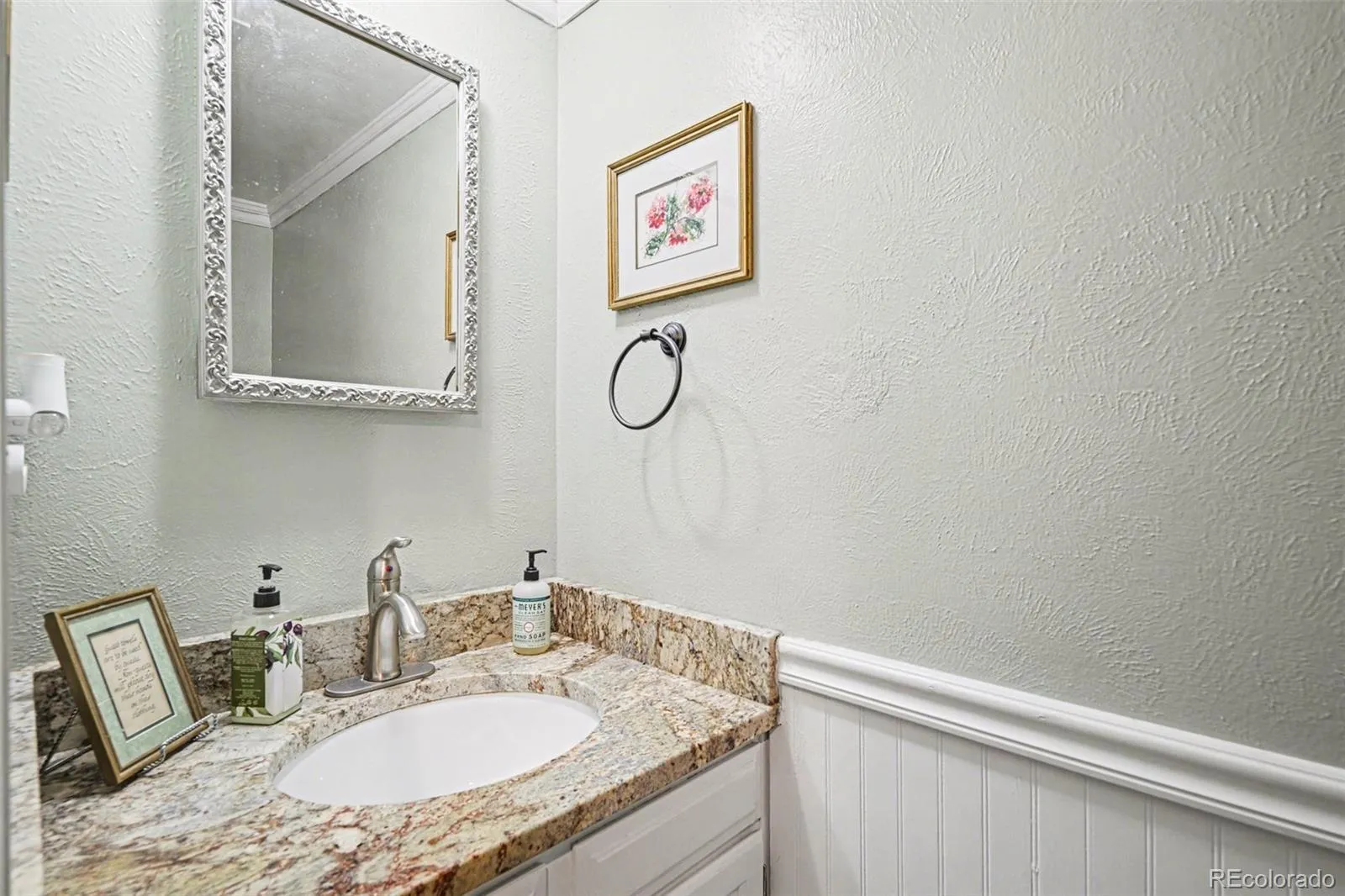 04172026221026 1600 18