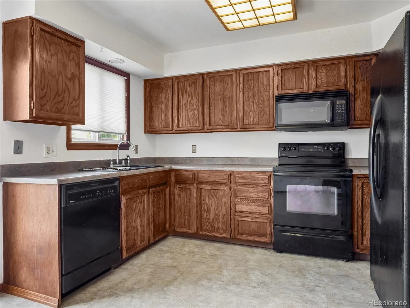 7981 S Cedar Street Littleton CO 80120 MLS #REC1743313 05232026184859 1600 7