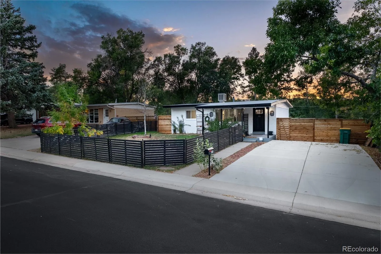 04162026221101 1600 1