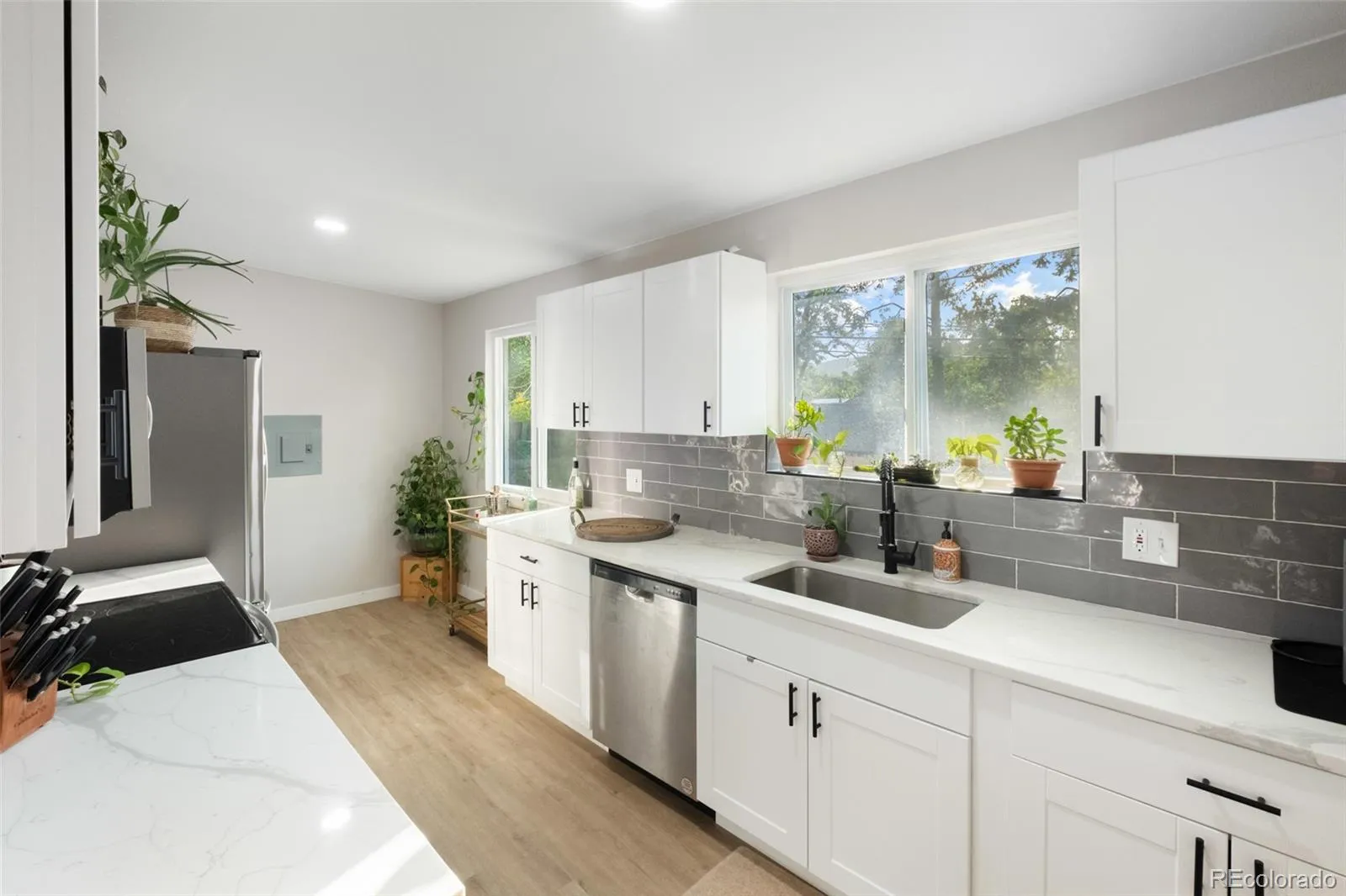 04162026221101 1600 11