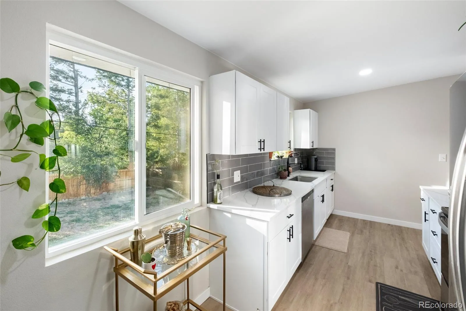 04162026221101 1600 14