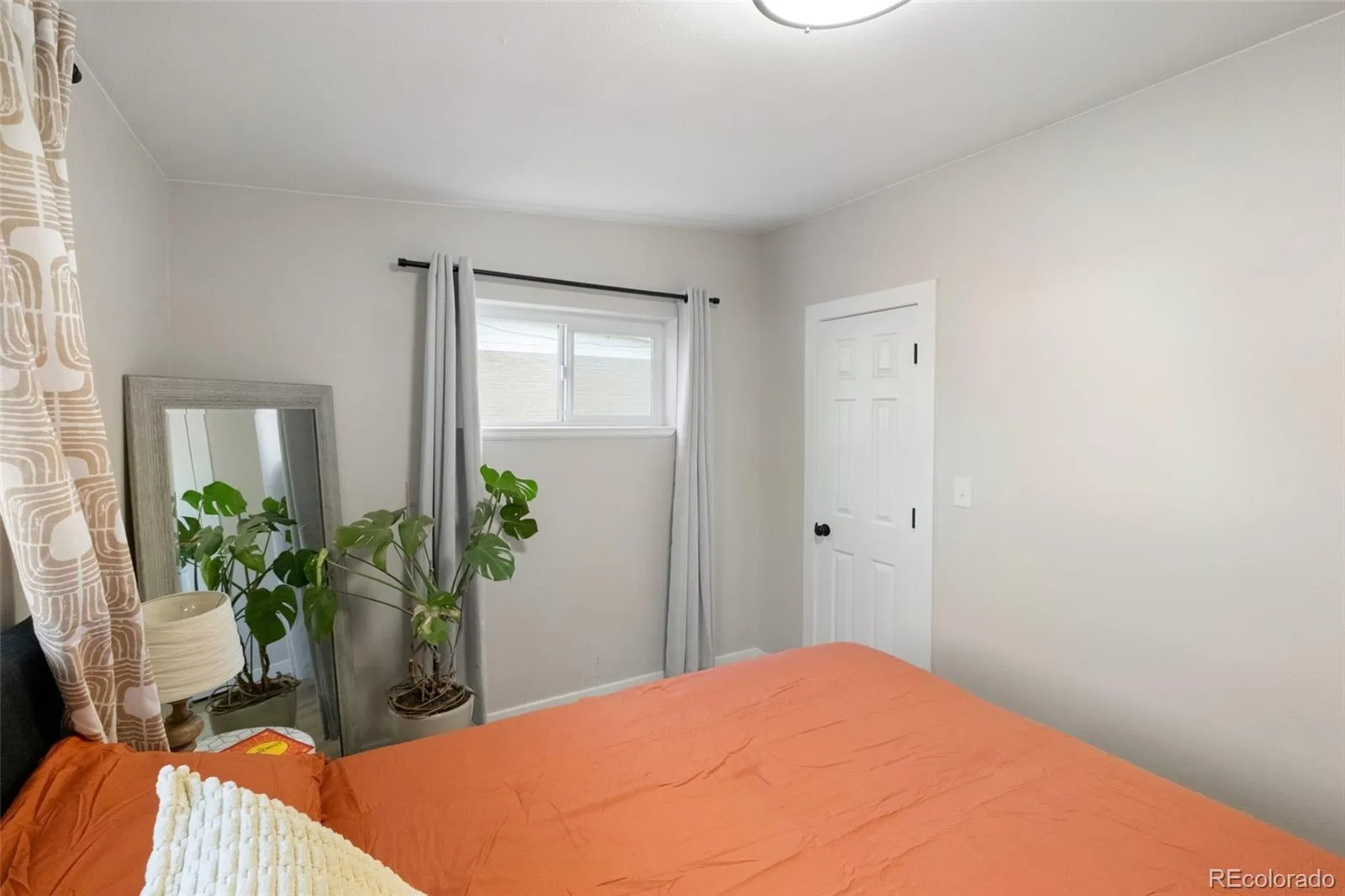 04162026221101 1600 18