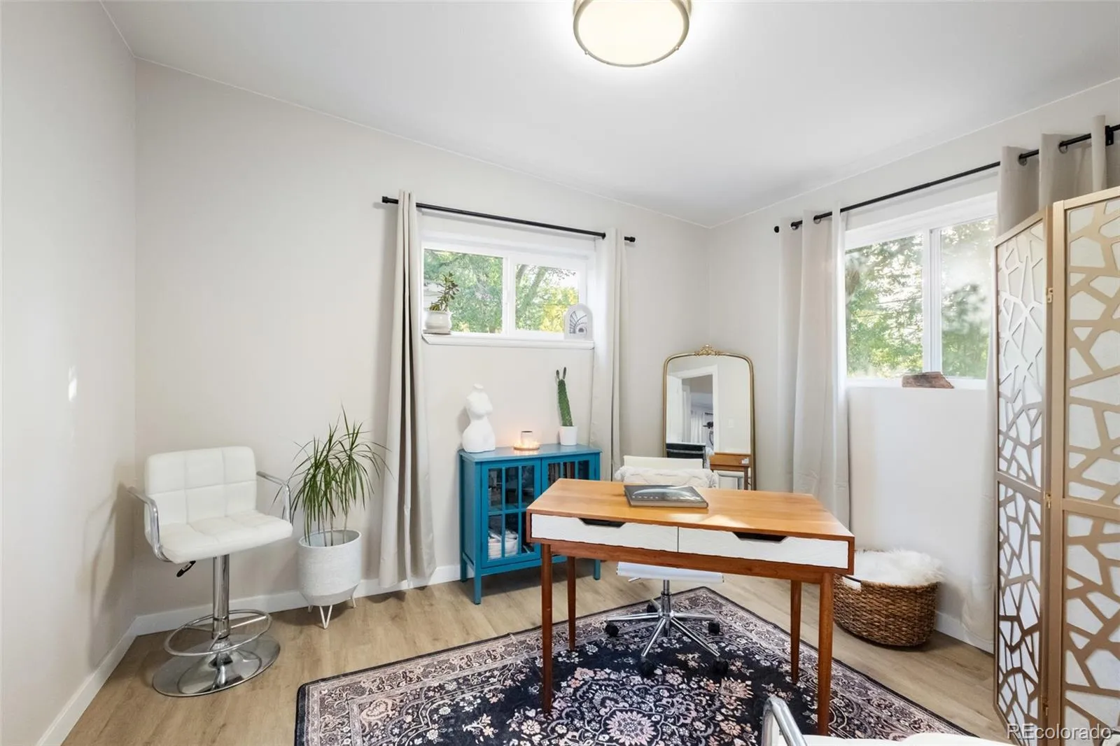 04162026221101 1600 20