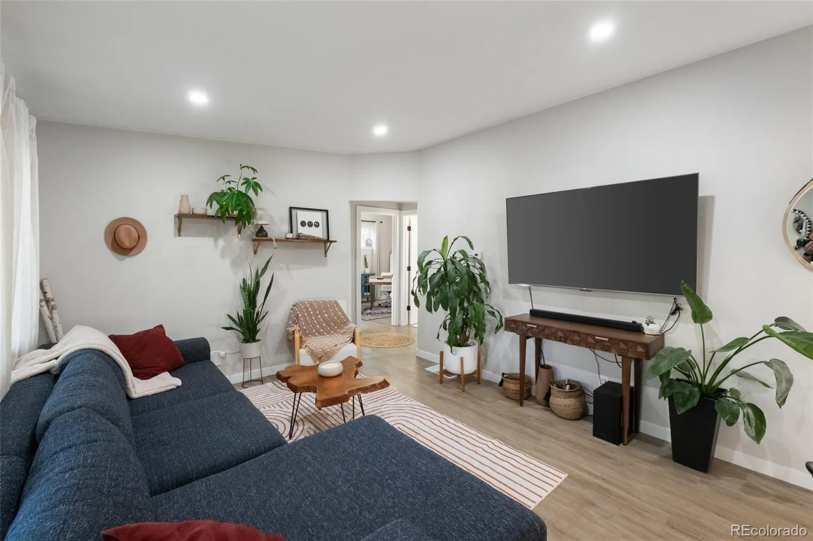 04162026221101 1600 7