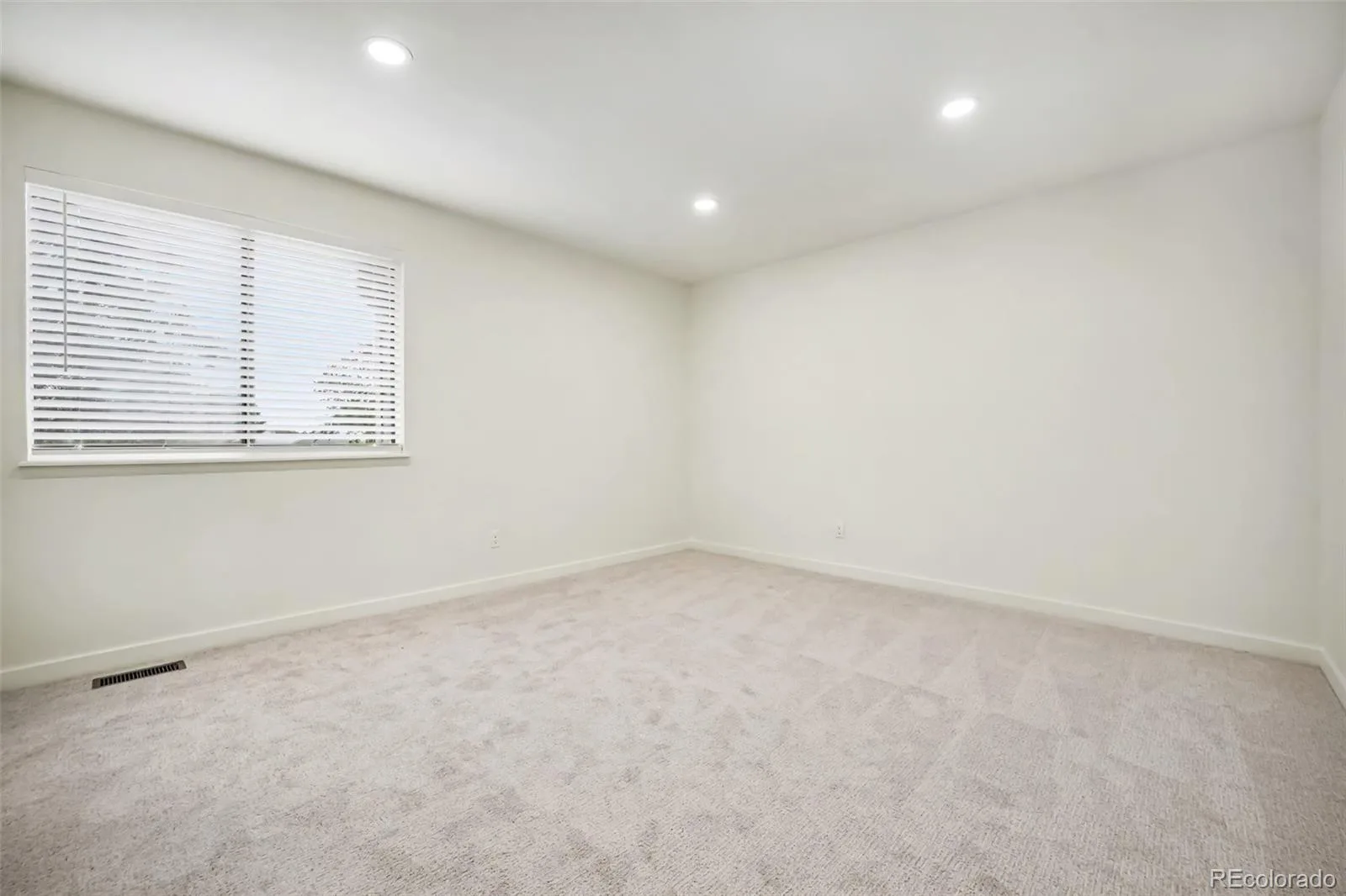 8711 Carr Loop Arvada CO 80005 | MLS #REC1744415 08272026163527 1600 4