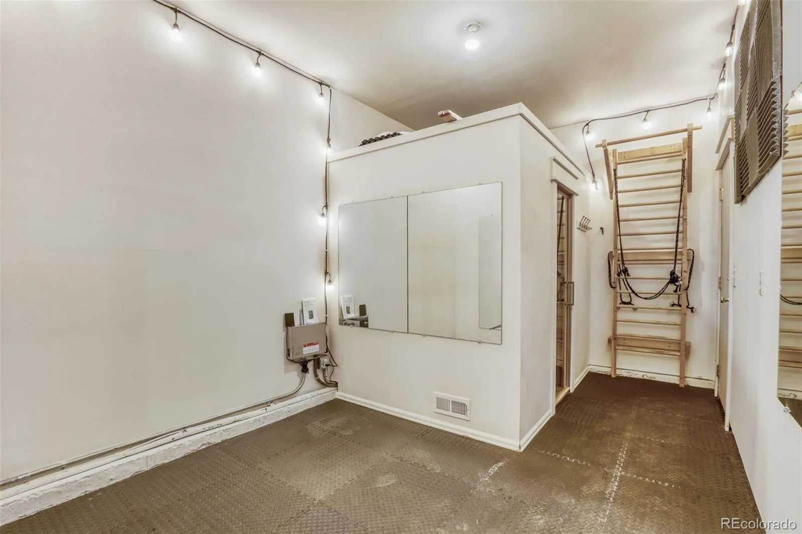 04072026225918 1600 29