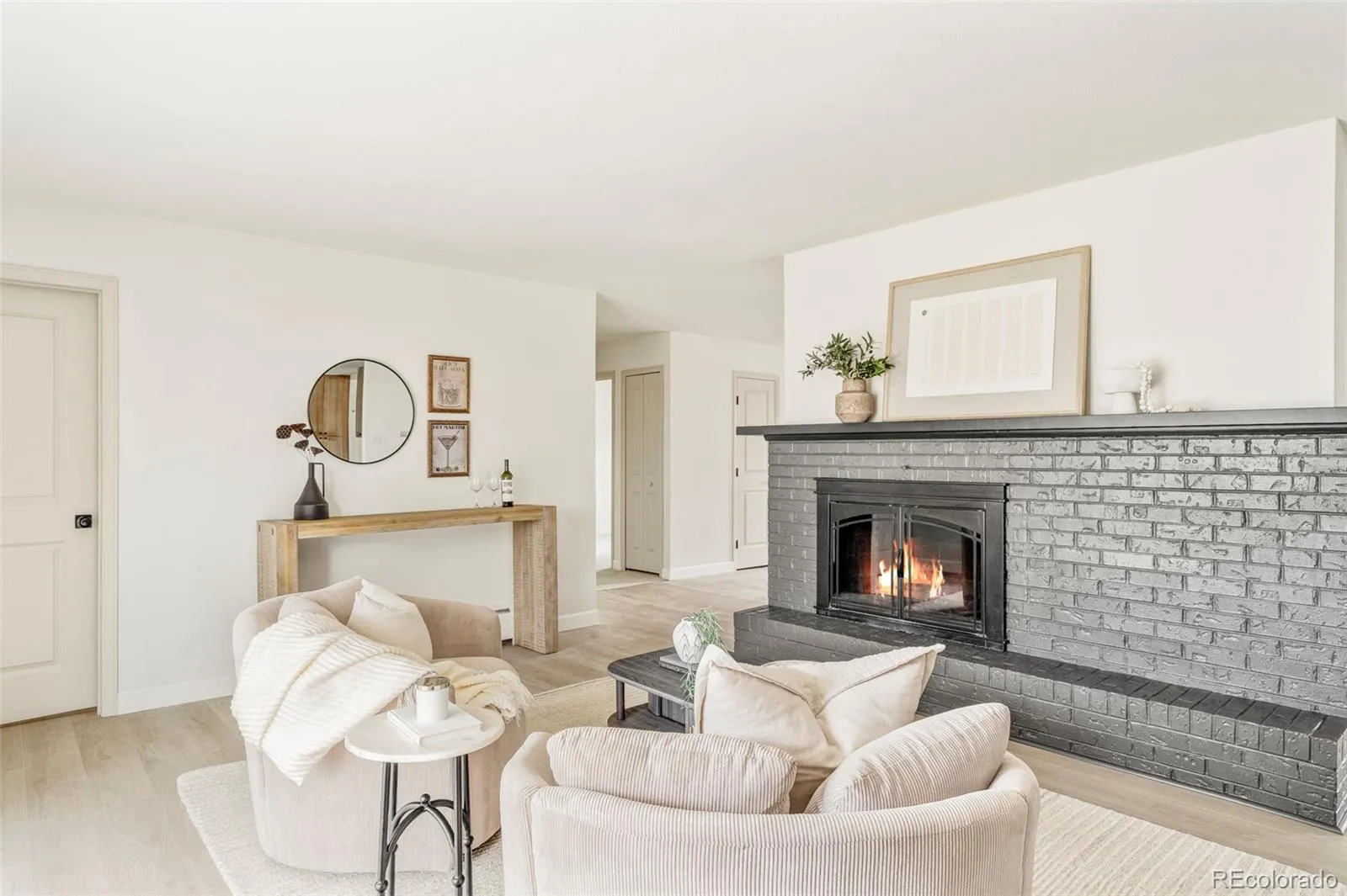 3931 S Hillcrest Drive Denver CO 80237 MLS #REC1748047 05012026164624 1600 12