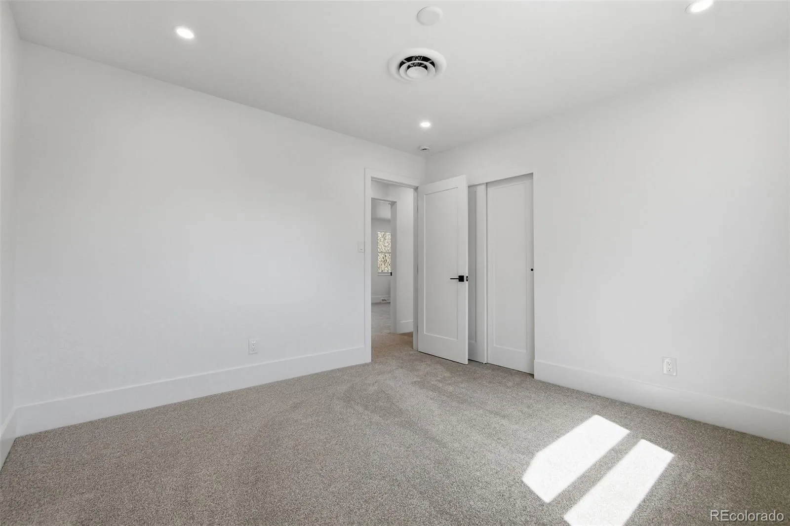 8855 E Easter Avenue Centennial CO 80112 MLS #REC1748425 06092026073000 1600 20