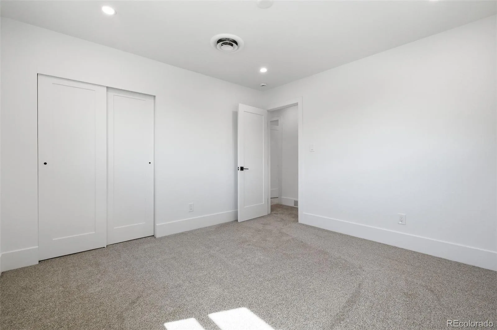 8855 E Easter Avenue Centennial CO 80112 MLS #REC1748425 06092026073000 1600 22