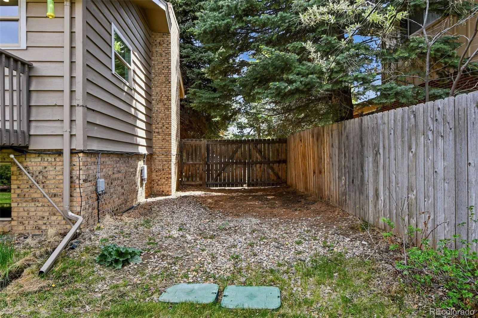 8855 E Easter Avenue Centennial CO 80112 MLS #REC1748425 06092026073000 1600 42