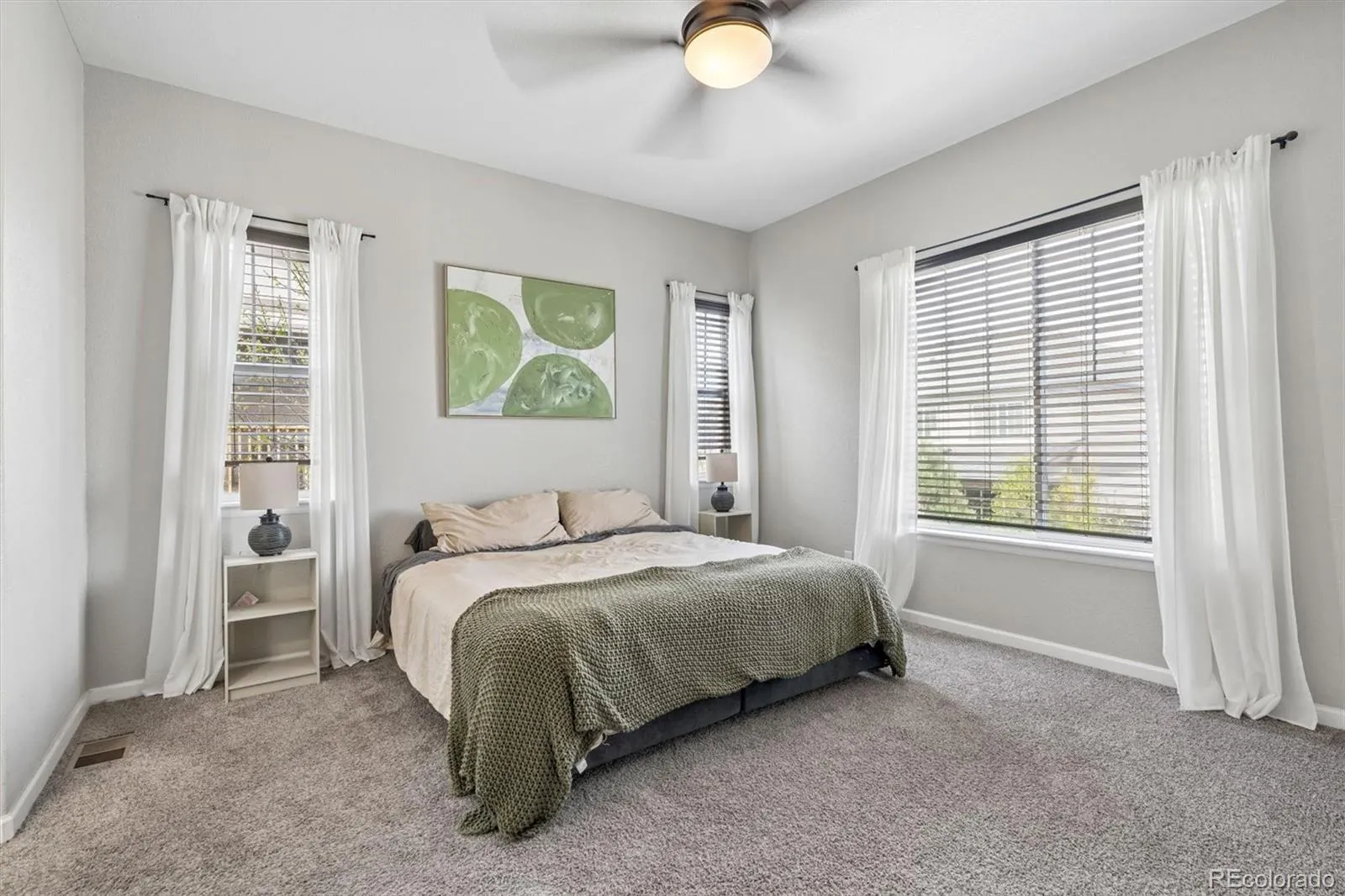 21157 E Layton Lane Aurora CO 80015 MLS #REC1750440 04152026032126 1600 14