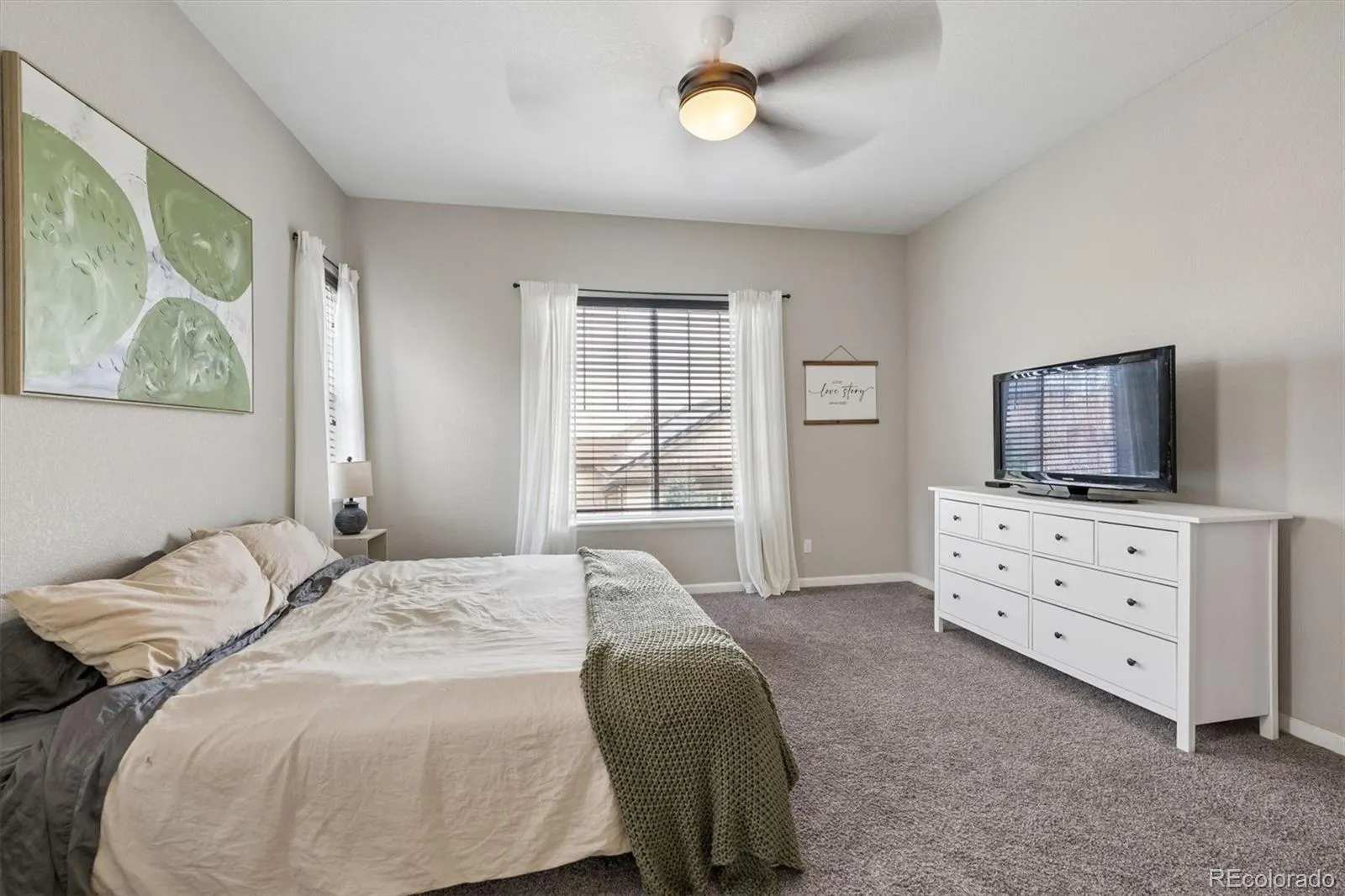 21157 E Layton Lane Aurora CO 80015 MLS #REC1750440 04152026032126 1600 15