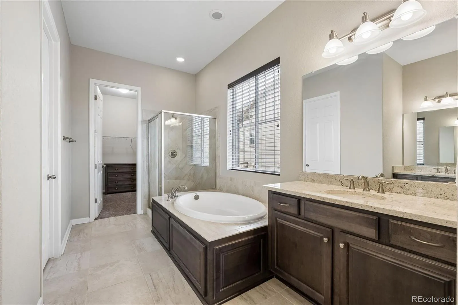 21157 E Layton Lane Aurora CO 80015 MLS #REC1750440 04152026032126 1600 17