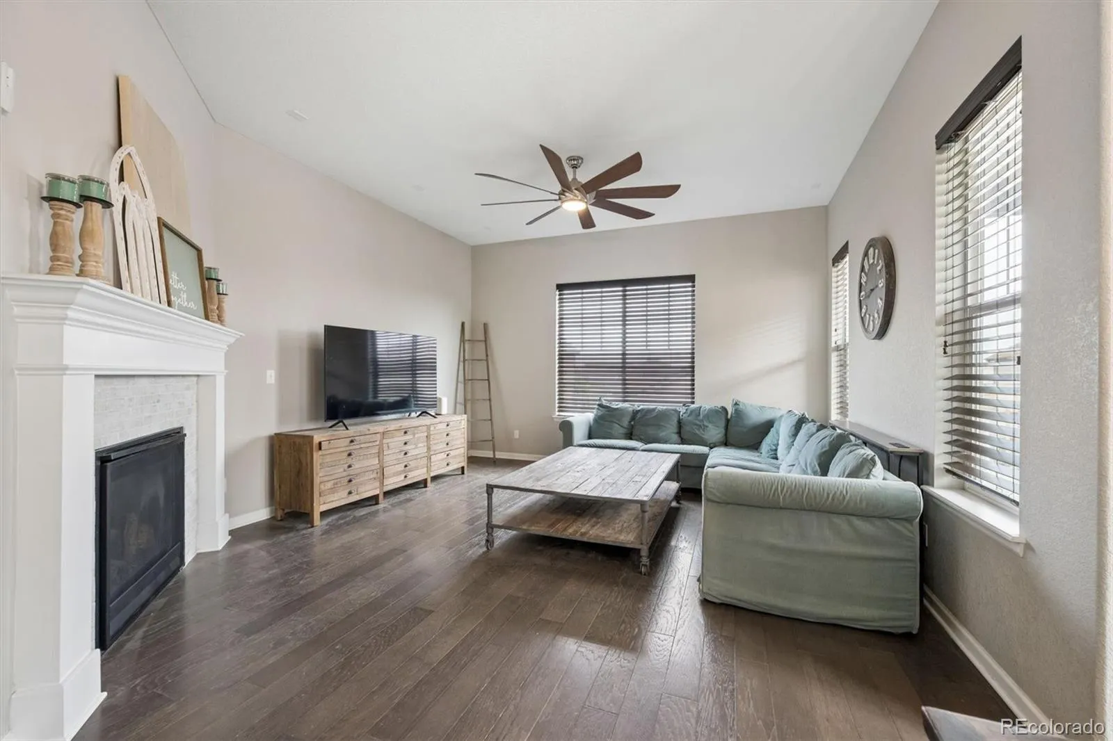 21157 E Layton Lane Aurora CO 80015 MLS #REC1750440 04152026032126 1600 2