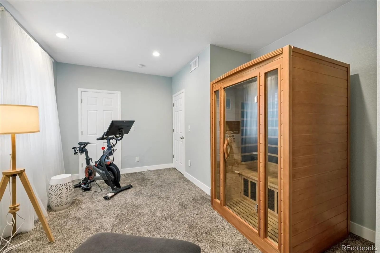 21157 E Layton Lane Aurora CO 80015 MLS #REC1750440 04152026032126 1600 37