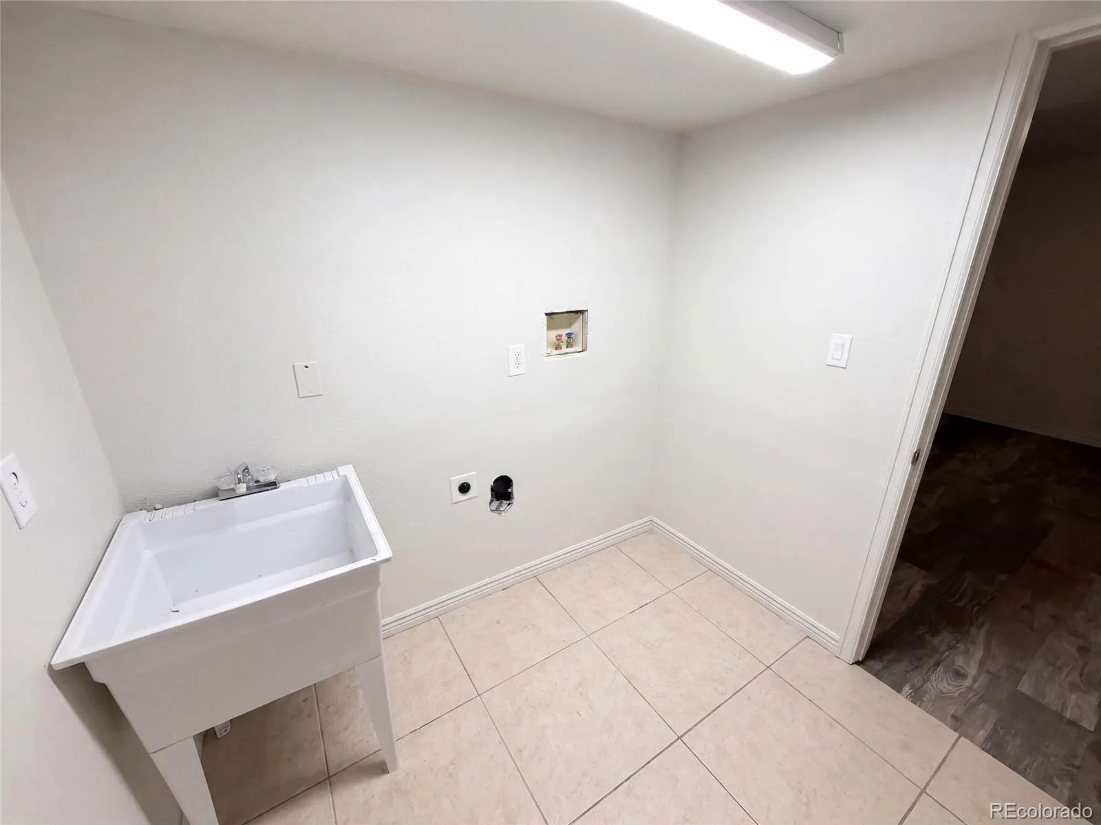 4426 Durham Court Denver CO 80239 | MLS #REC1751036 08252026170501 1600 27