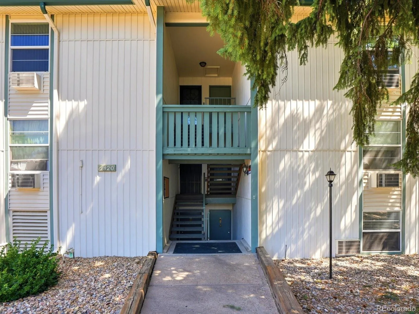 2120 S Vaughn Way #206F Aurora CO 80014 | MLS #REC1753757 09252026053113 1600 25