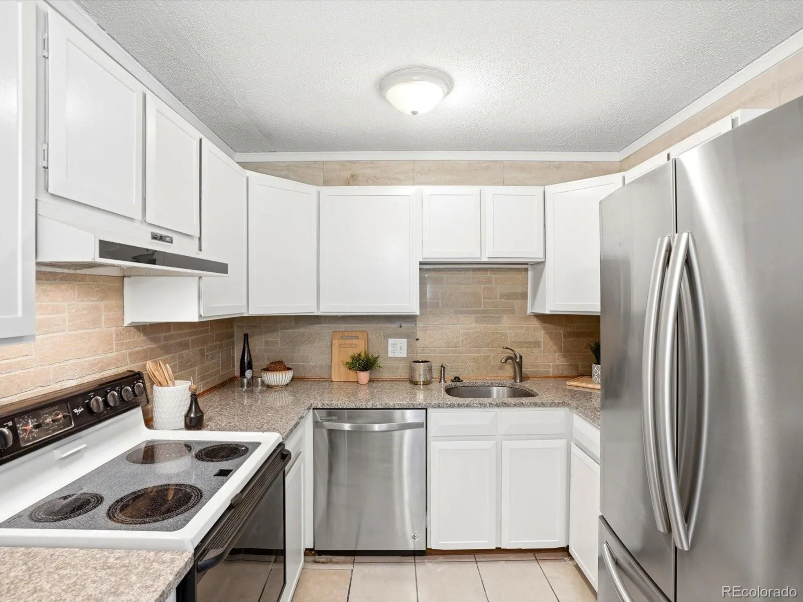 2120 S Vaughn Way #206F Aurora CO 80014 | MLS #REC1753757 09252026053113 1600 4