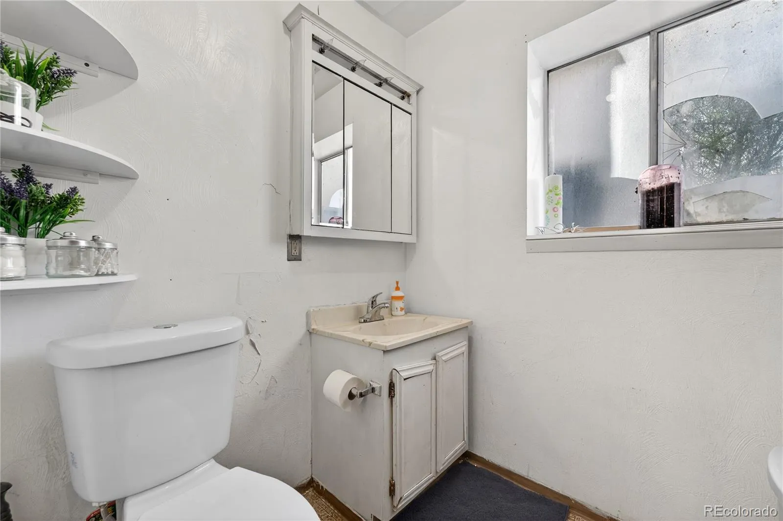 04102026215148 1600 18