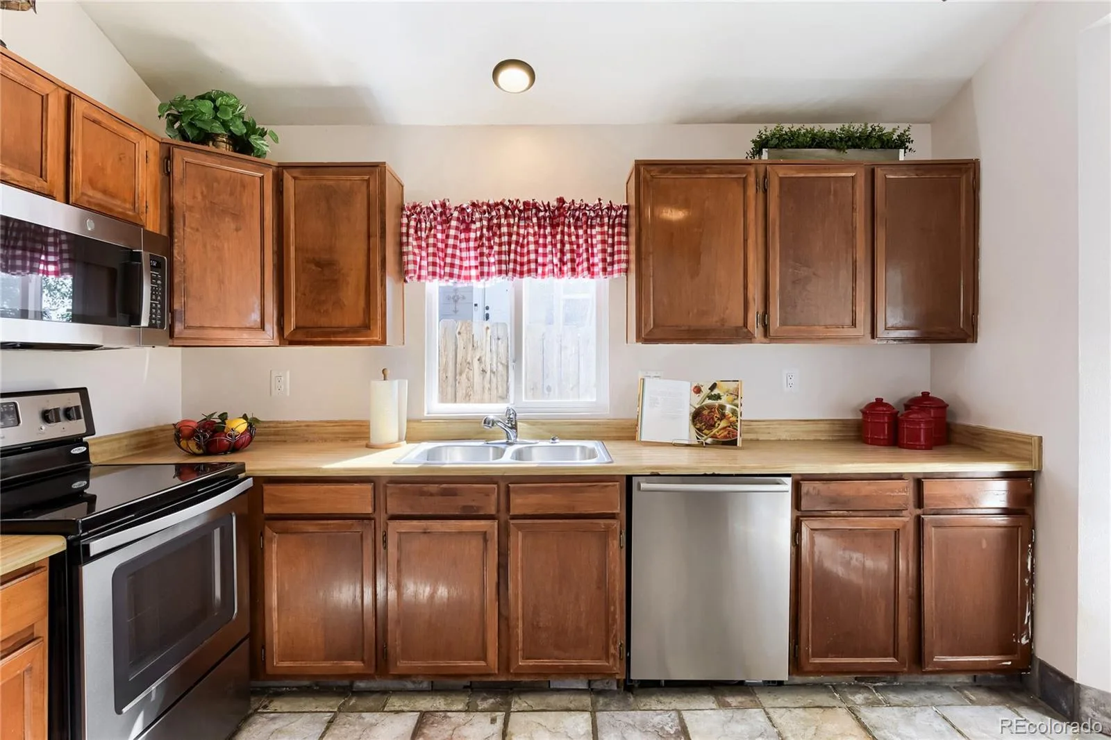9876 W Friend Place Littleton CO 80128 | MLS #REC1757929 06122026214351 1600 11
