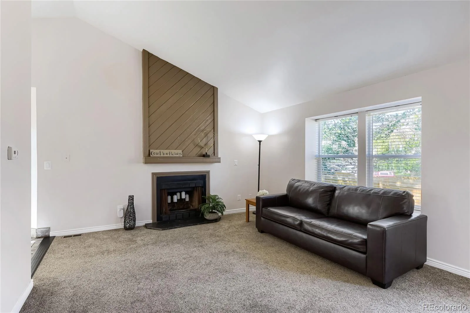 9876 W Friend Place Littleton CO 80128 | MLS #REC1757929 06122026214351 1600 5