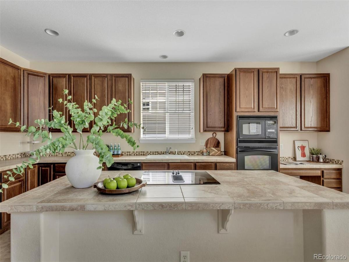 22245 E Glasgow Place Aurora CO 80016 | MLS #REC1758138 MLS #REC1758138 image #0