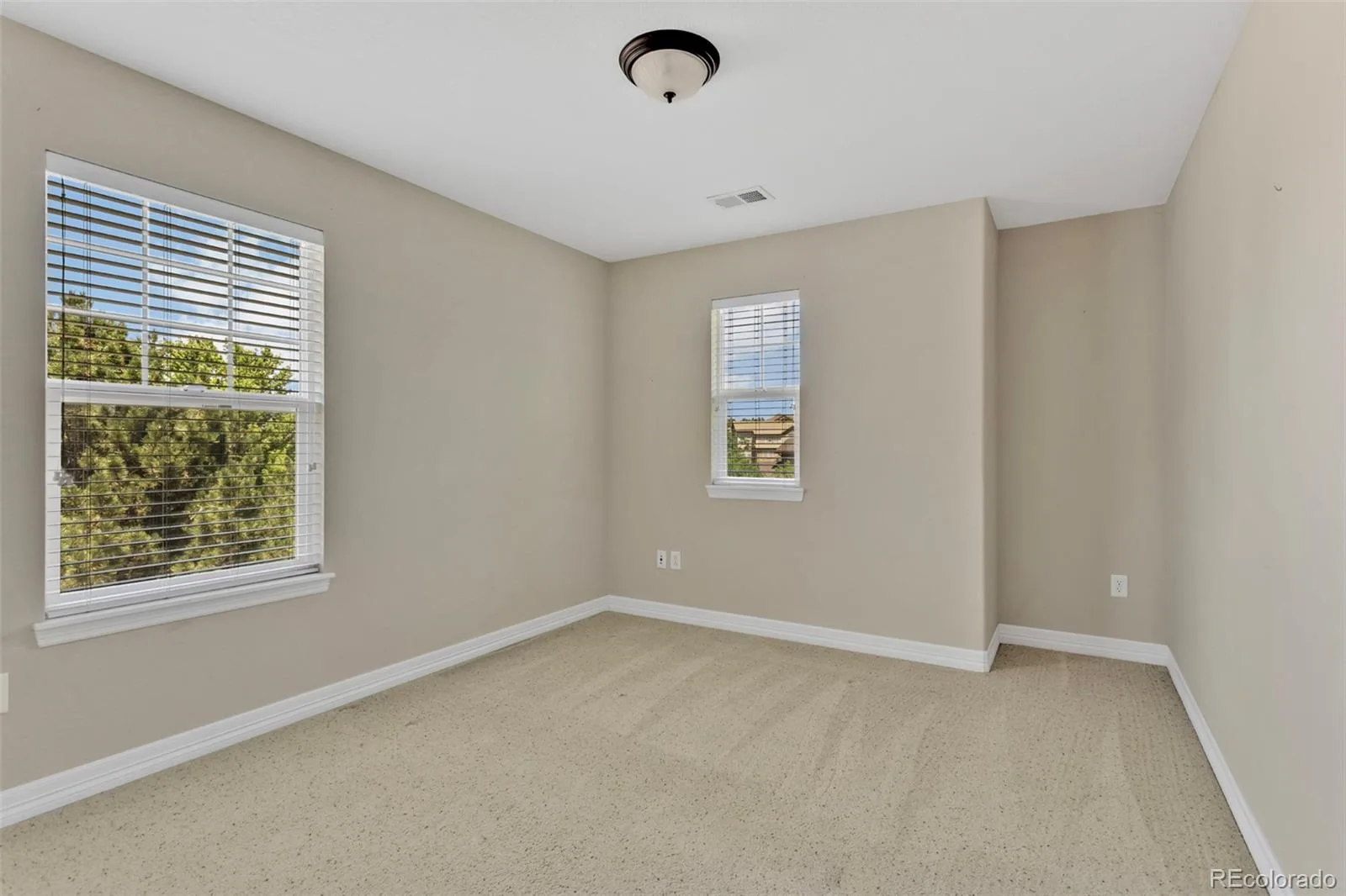 22245 E Glasgow Place Aurora CO 80016 | MLS #REC1758138 07172026193530 1600 19