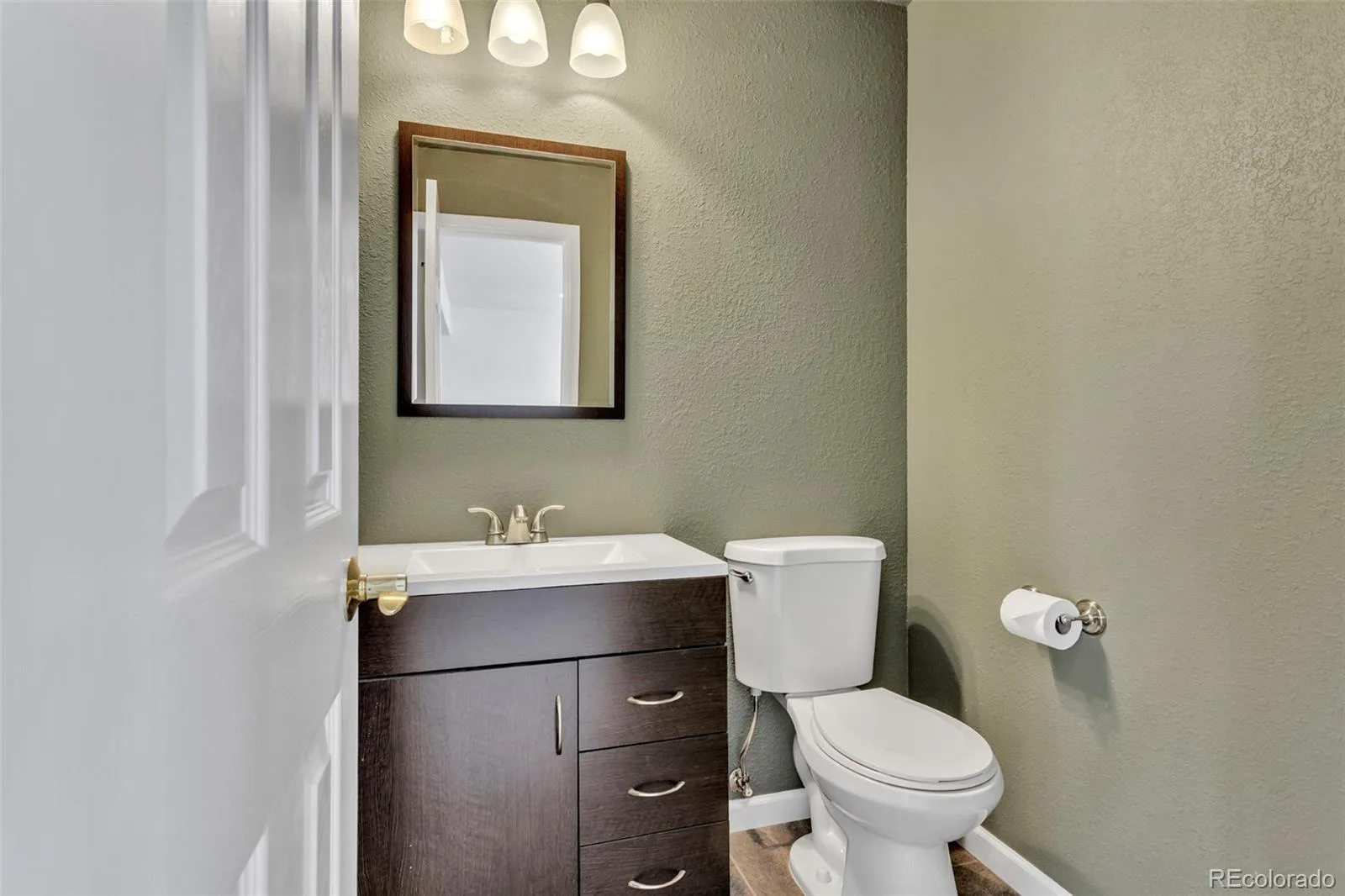 22245 E Glasgow Place Aurora CO 80016 | MLS #REC1758138 07172026193530 1600 31