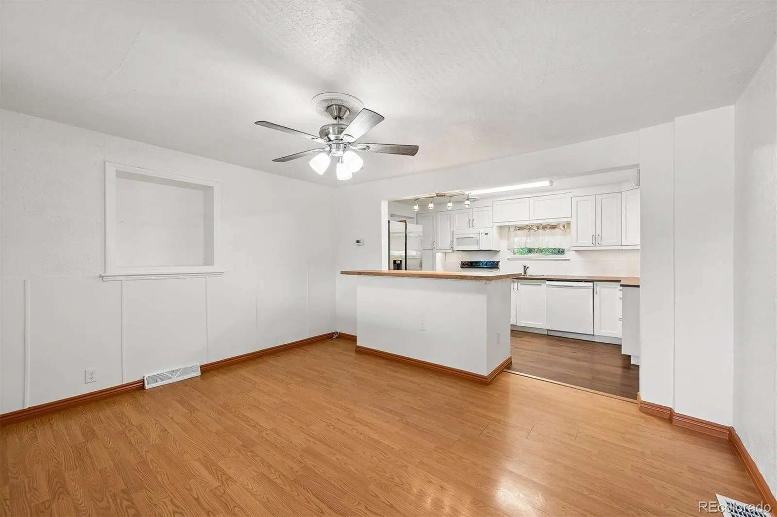 725 S Otis Street Denver CO 80226 | MLS #REC1759408 07292026010227 1600 5