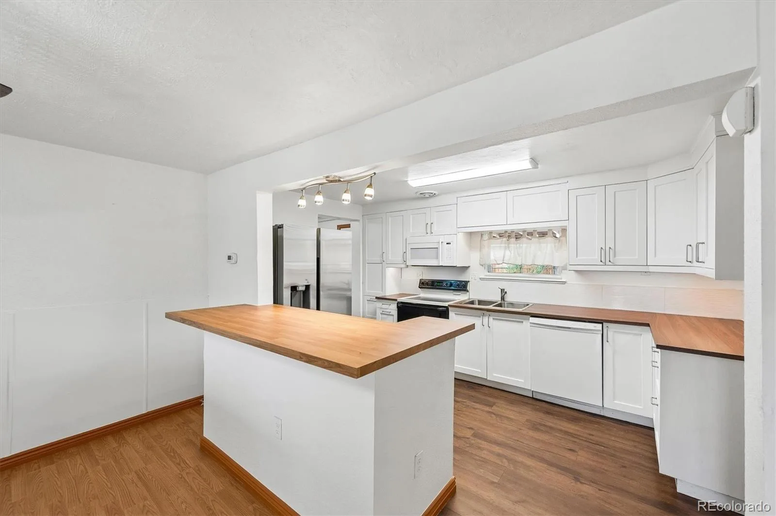 725 S Otis Street Denver CO 80226 | MLS #REC1759408 07292026010227 1600 8