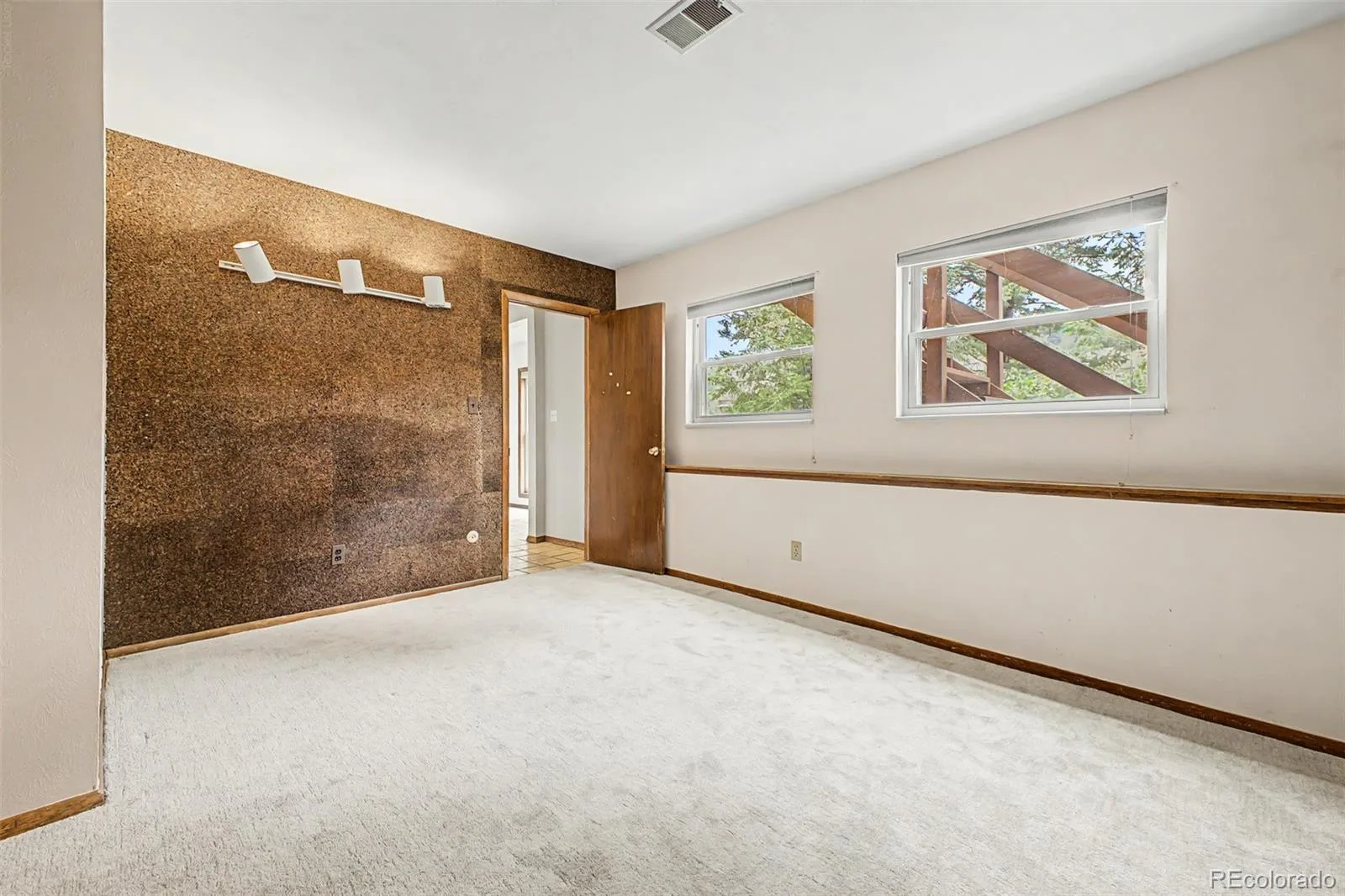 29526 Bronco Road Evergreen CO 80439 | MLS #REC1759549 07012026202453 1600 27
