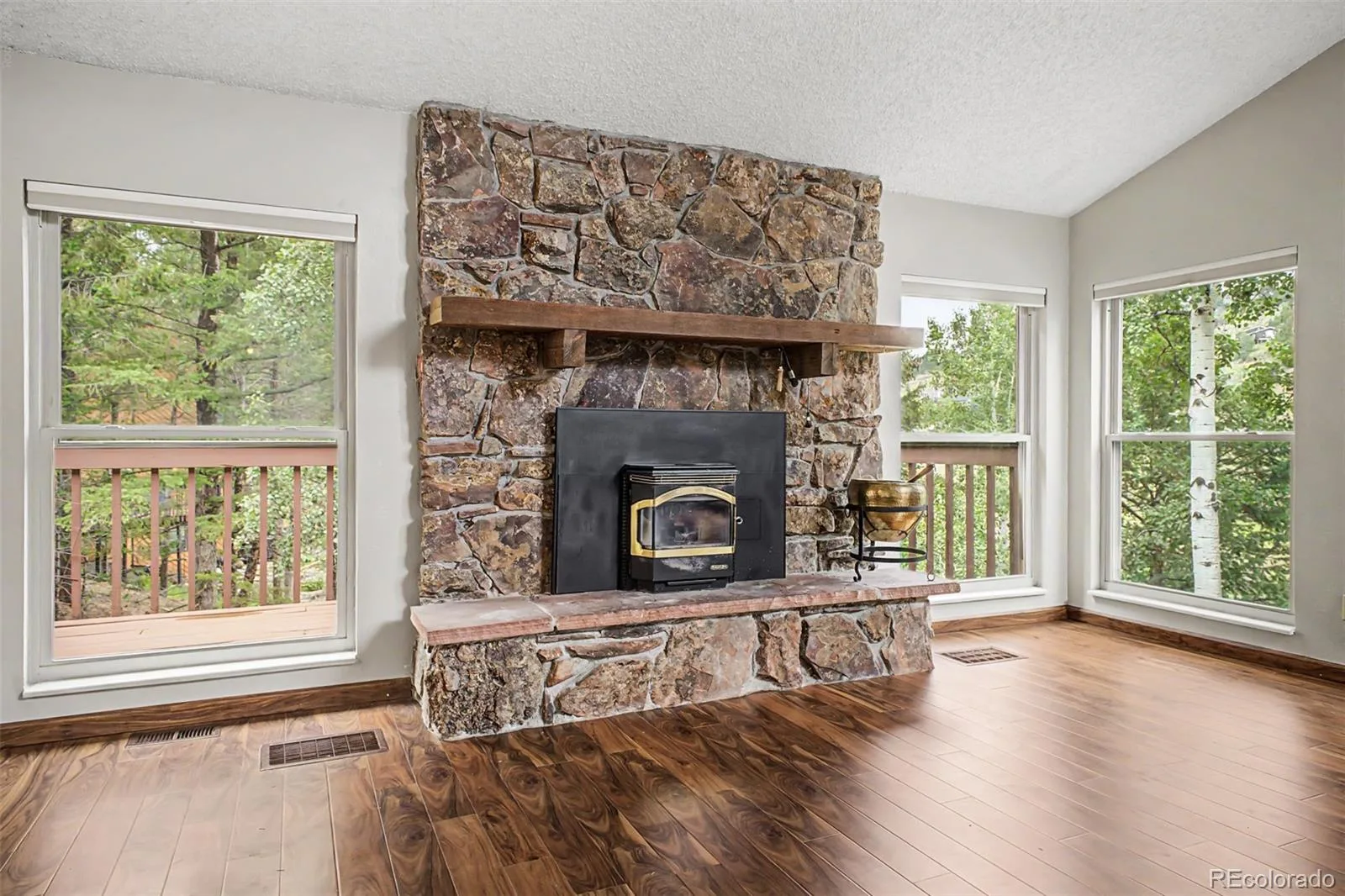 29526 Bronco Road Evergreen CO 80439 | MLS #REC1759549 07012026202453 1600 4