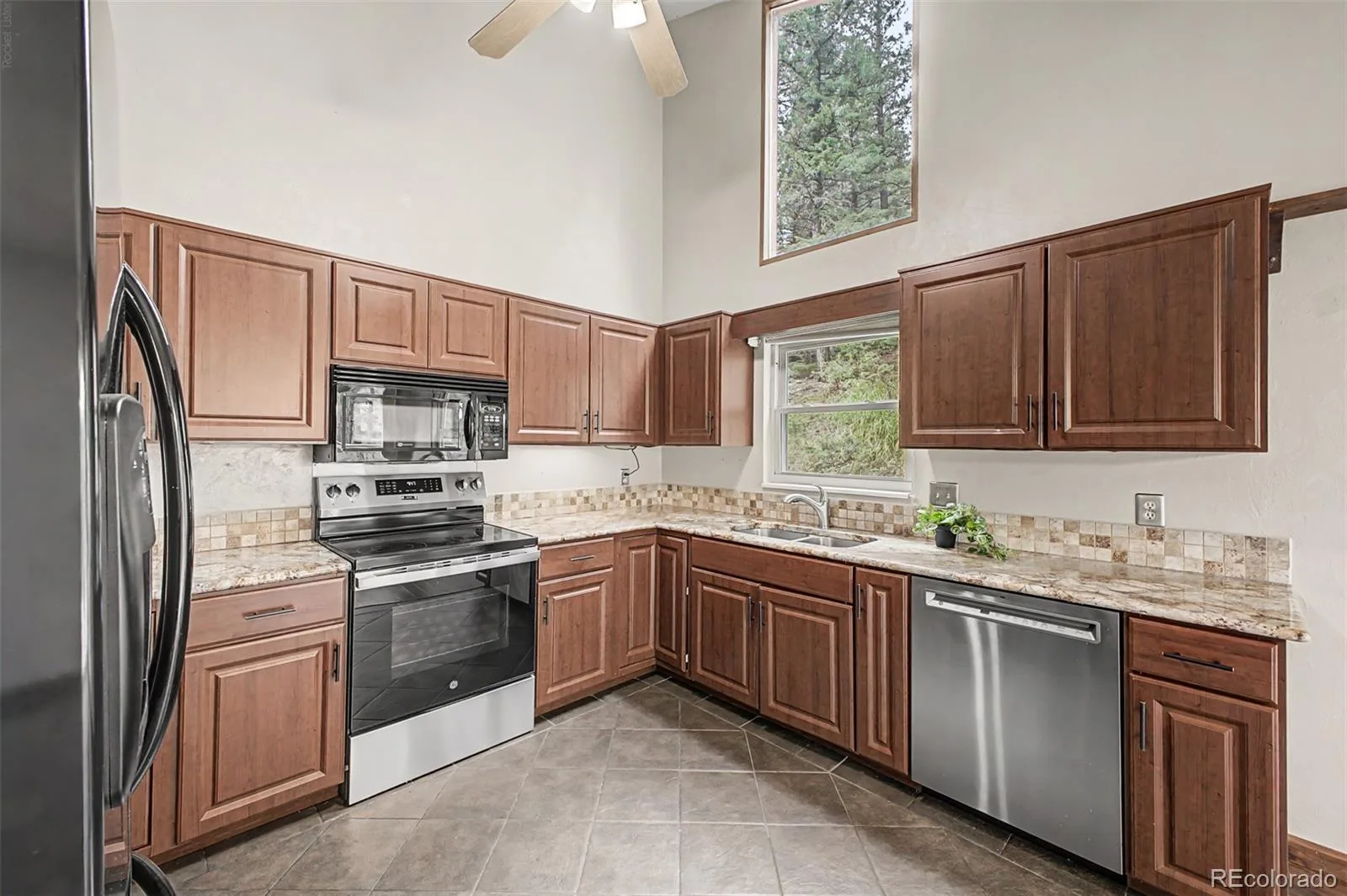 29526 Bronco Road Evergreen CO 80439 | MLS #REC1759549 07012026202453 1600 8