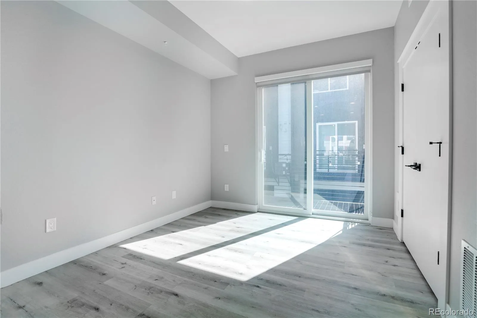 4925 W 10th Avenue #103 Denver CO 80204 | MLS #REC1760033 08282026230733 1600 15