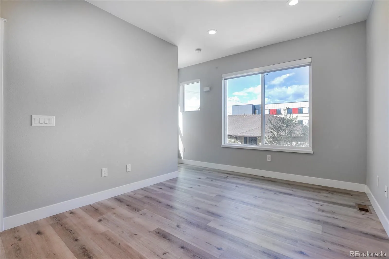 4925 W 10th Avenue #103 Denver CO 80204 | MLS #REC1760033 08282026230733 1600 19