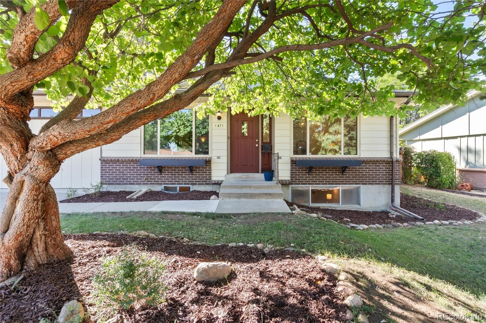 1471 S Welch Court Denver CO 80228 | MLS #REC1761420 09232026130800 1600 28