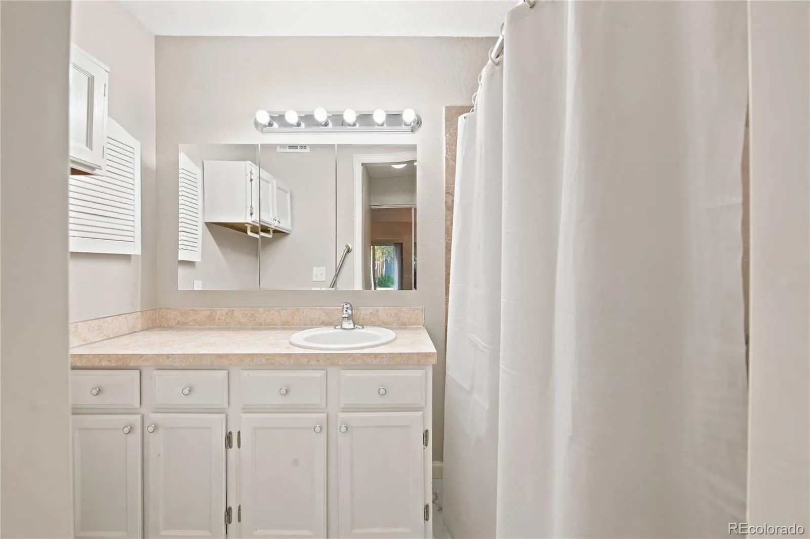 5735 W Atlantic Place #101 Lakewood CO 80227 | MLS #REC1761484 06302026061231 1600 17