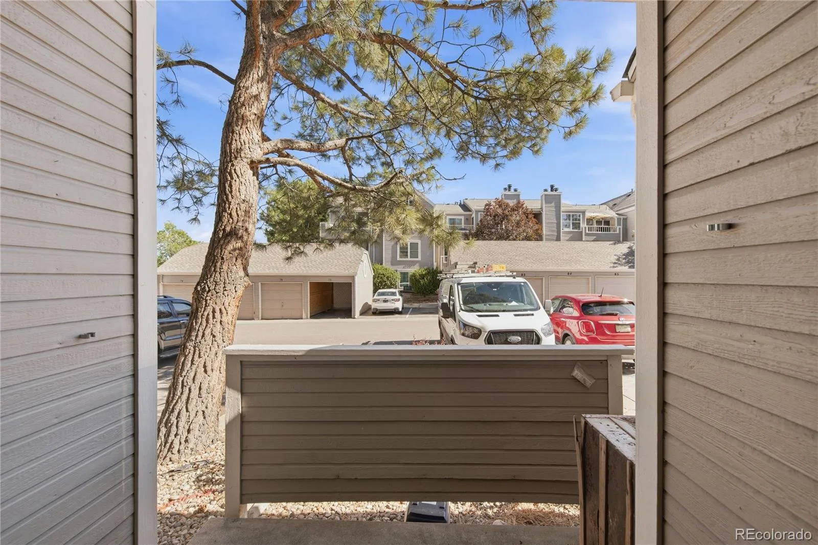 5735 W Atlantic Place #101 Lakewood CO 80227 | MLS #REC1761484 06302026061231 1600 19