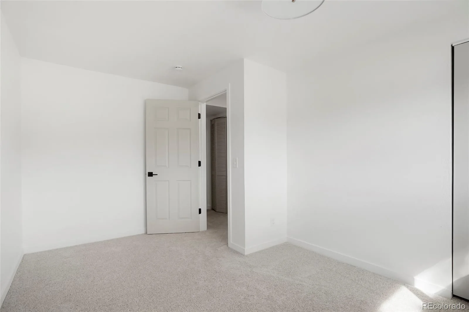 9285 W Wagon Trail Drive Littleton CO 80123 | MLS #REC1761796 08142026202421 1600 32