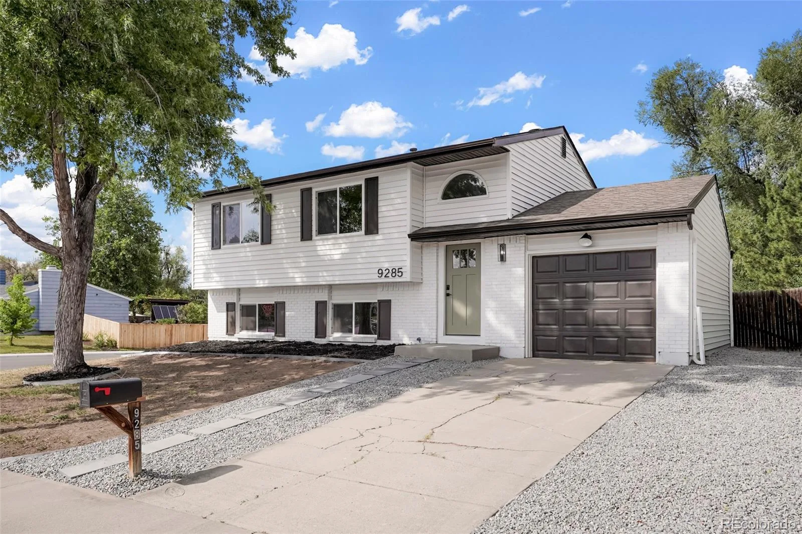 9285 W Wagon Trail Drive Littleton CO 80123 | MLS #REC1761796 08142026202421 1600 39