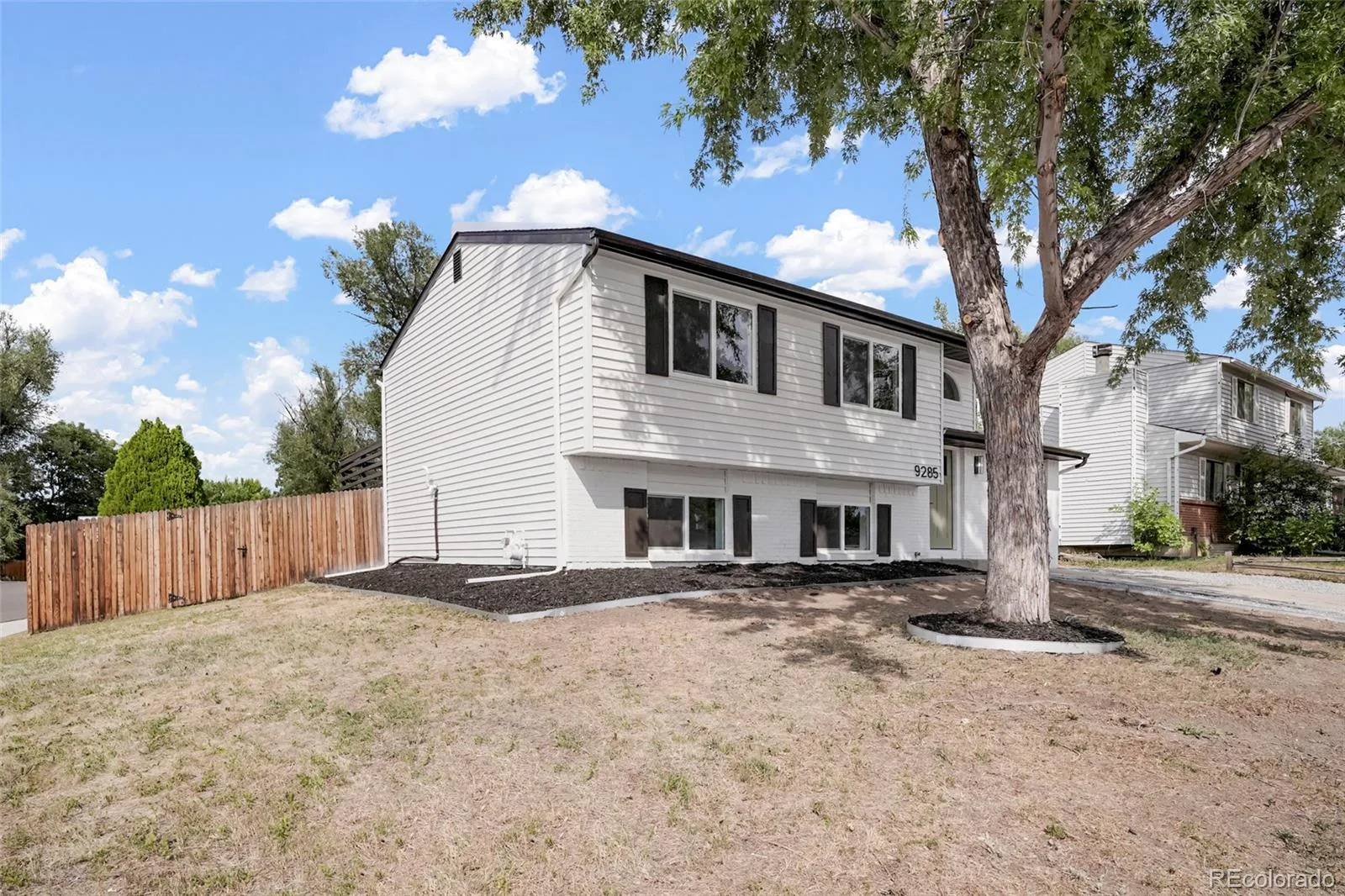 9285 W Wagon Trail Drive Littleton CO 80123 | MLS #REC1761796 08142026202421 1600 40