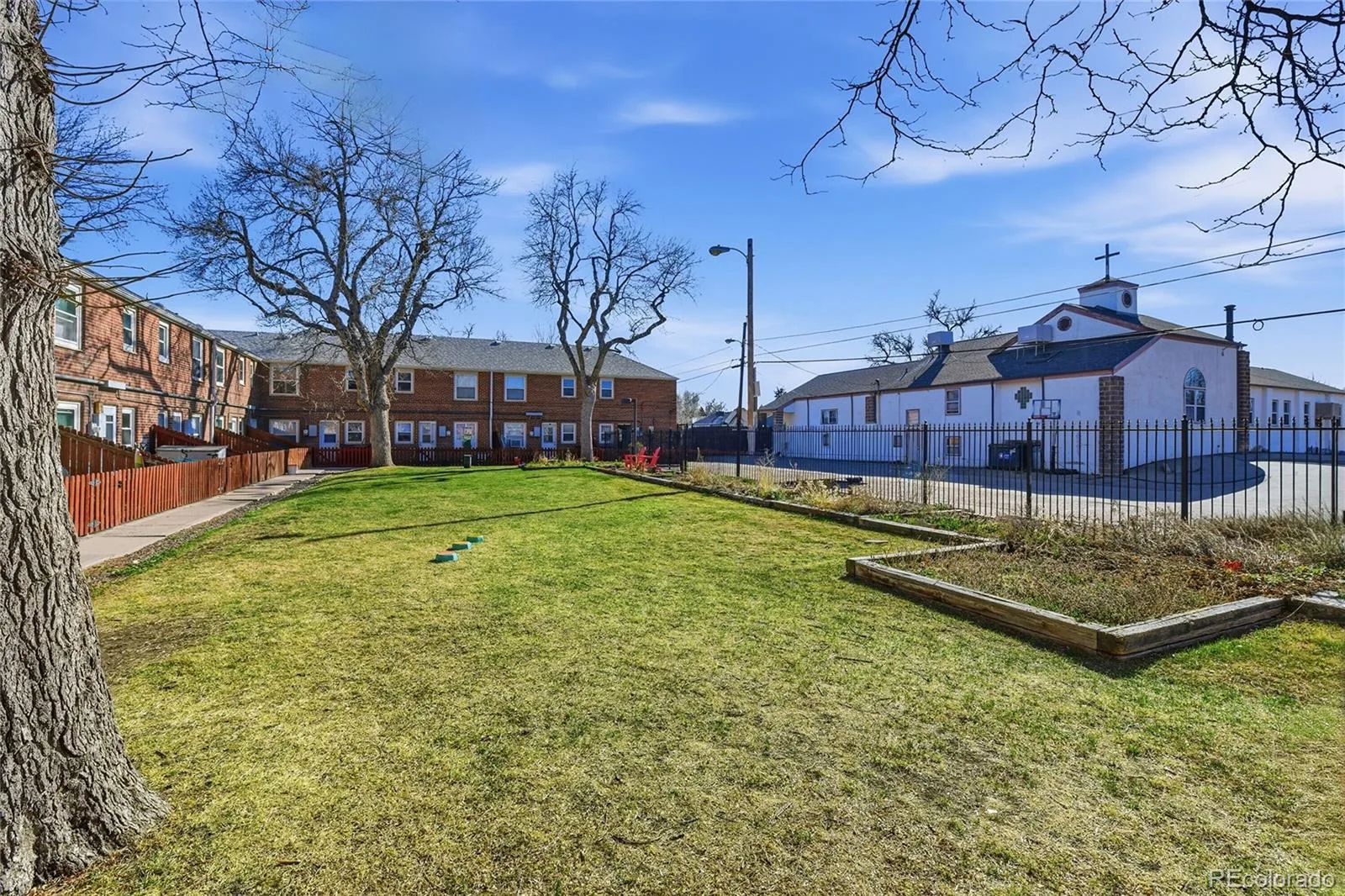 2823 Jasmine Street Denver CO 80207 | MLS #REC1765479 08212026160844 1600 20