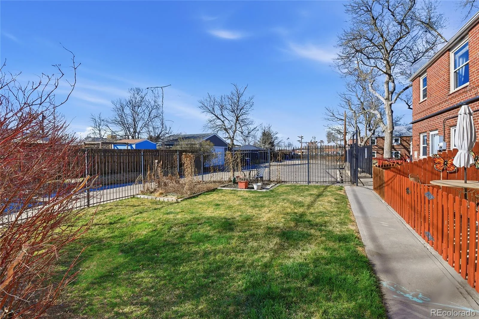 2823 Jasmine Street Denver CO 80207 | MLS #REC1765479 08212026160844 1600 21