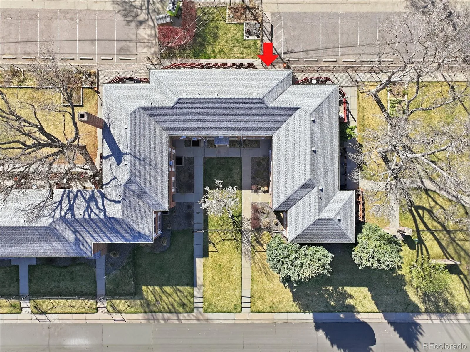 2823 Jasmine Street Denver CO 80207 | MLS #REC1765479 08212026160844 1600 29