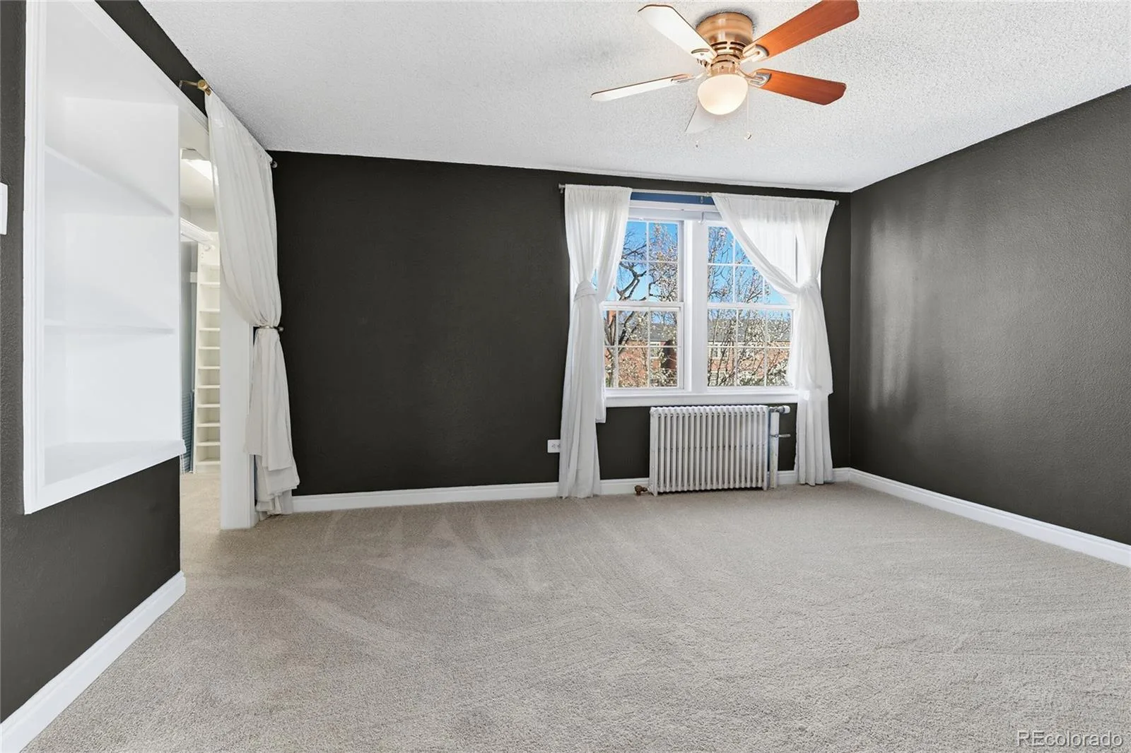 2823 Jasmine Street Denver CO 80207 | MLS #REC1765479 08212026160844 1600 3