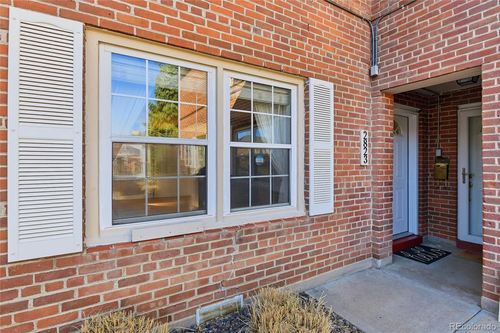 2823 Jasmine Street Denver CO 80207 | MLS #REC1765479 08212026160844 1600 6