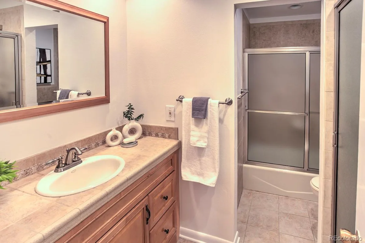 6035 S Milwaukee Way Centennial CO 80121 MLS #REC1765513 06172026192523 1200 13