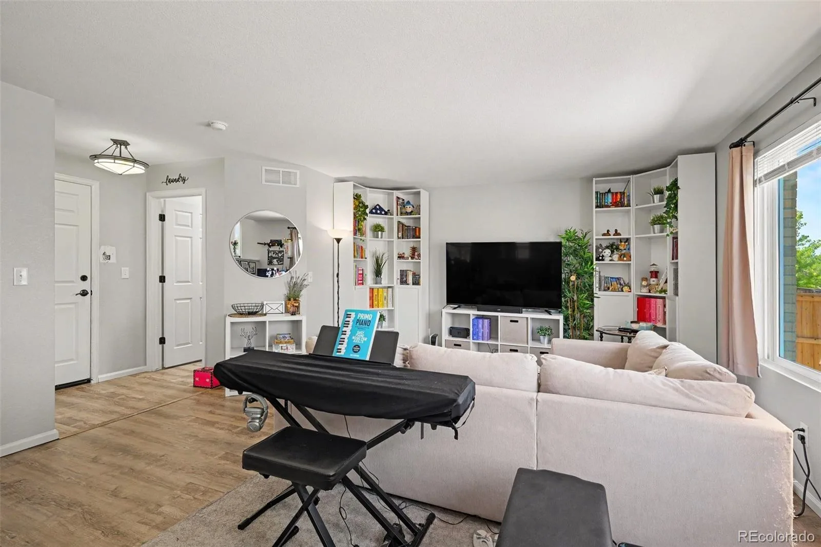 20305 E Vassar Avenue Aurora CO 80013 | MLS #REC1766357 07212026014524 1600 10