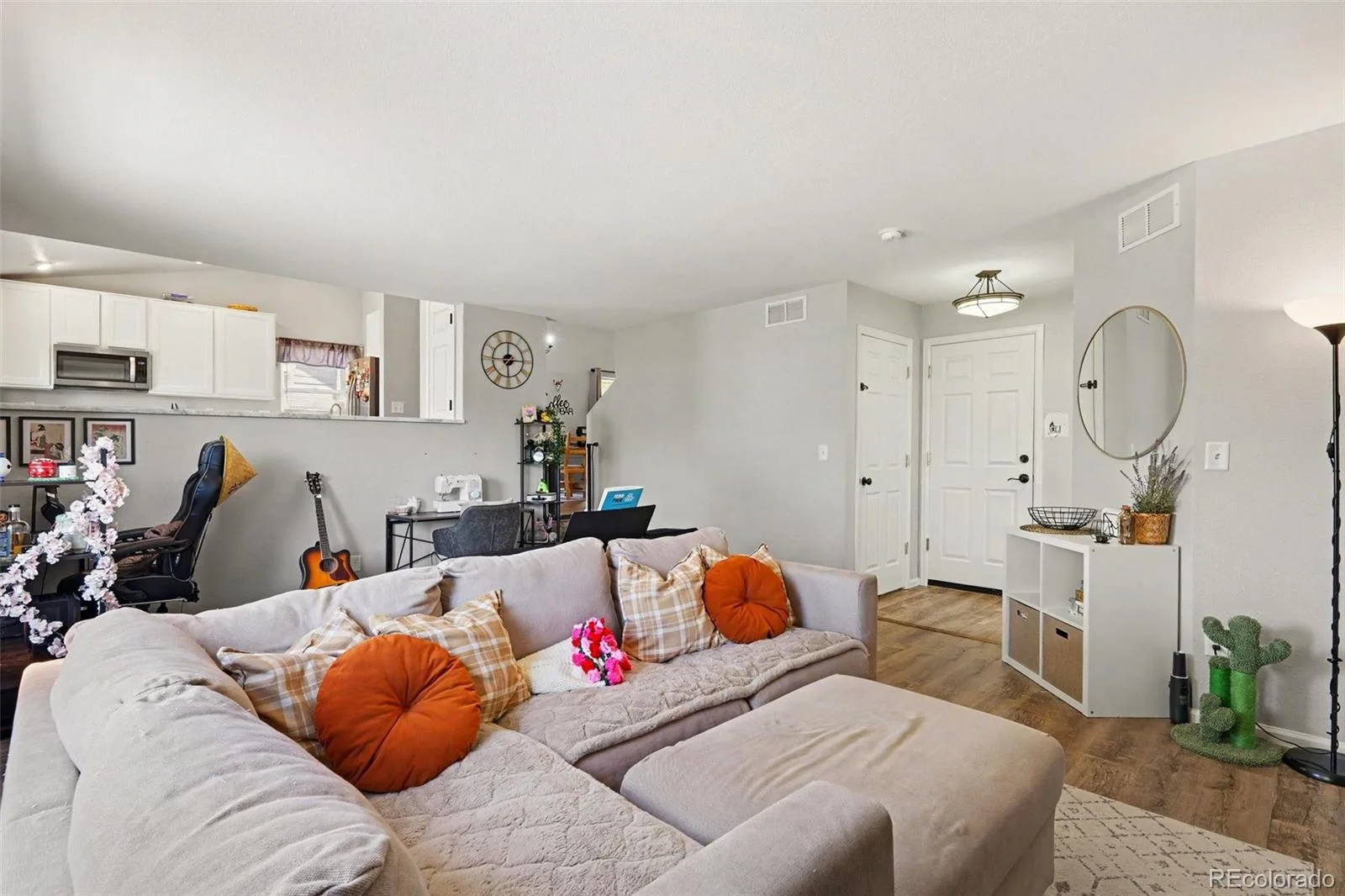 20305 E Vassar Avenue Aurora CO 80013 | MLS #REC1766357 07212026014524 1600 13