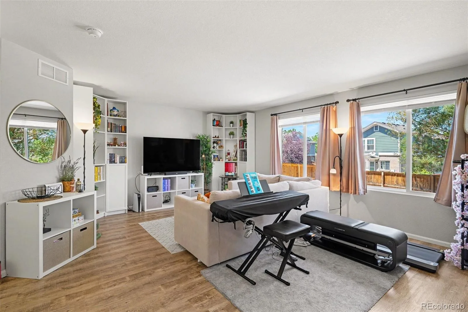 20305 E Vassar Avenue Aurora CO 80013 | MLS #REC1766357 07212026014524 1600 9